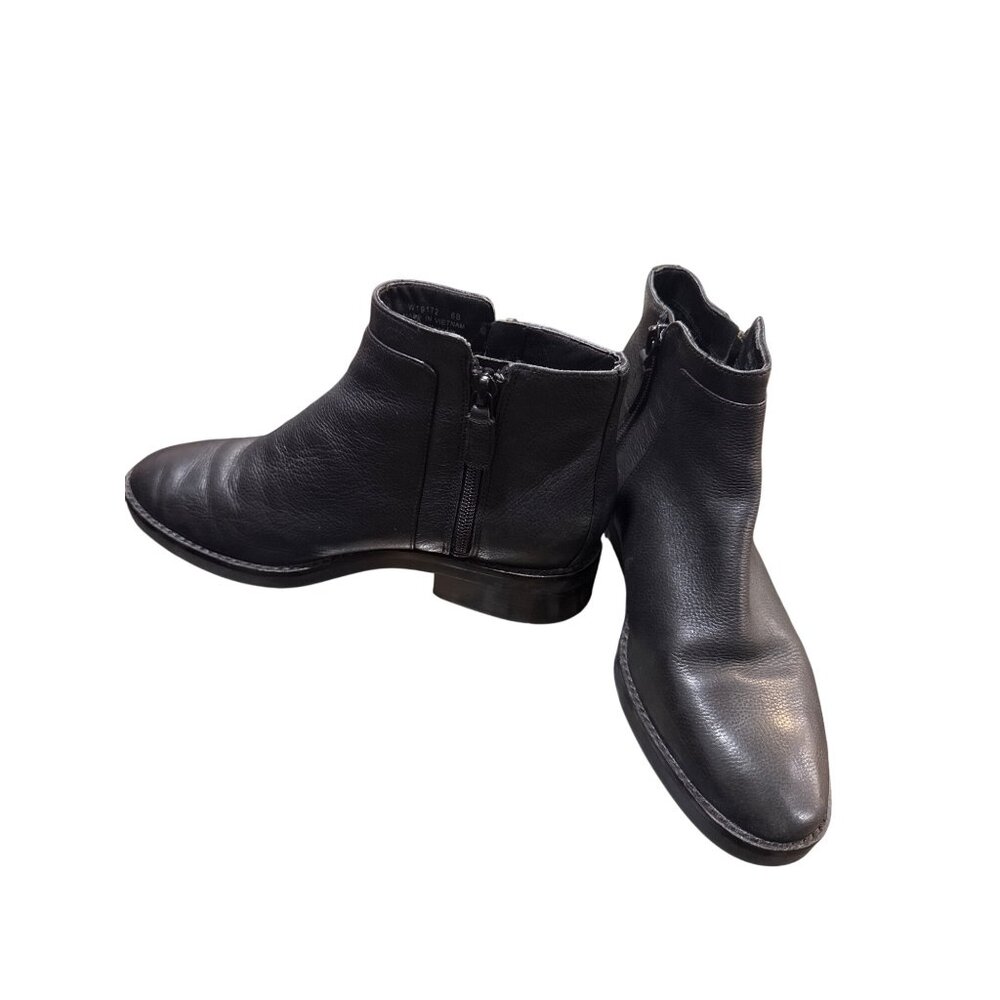 Cole Haan Grand Rene wms black leather ankle boots booties sz 6B SKU 9968 - Picture 2 of 16